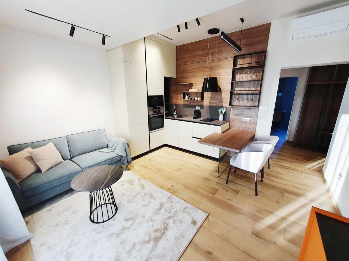 New Ana Design City Center Apartments Pula Exterior photo